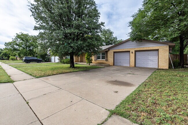 3115 32nd St in Lubbock, TX - Building Photo - Building Photo