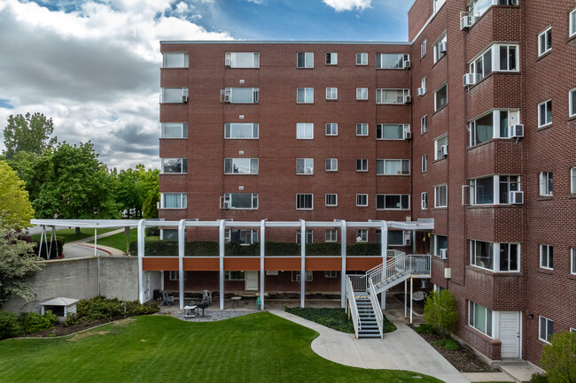 University Heights in Salt Lake City, UT - Foto de edificio - Building Photo