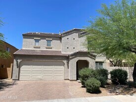 2408 W Skinner Dr in Phoenix, AZ - Building Photo