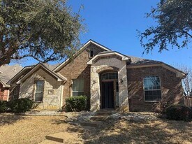 1326 Greenhaven Dr in Garland, TX - Building Photo