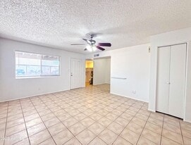 416 N Roca, Unit 103 in Mesa, AZ - Building Photo