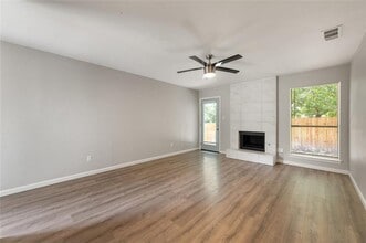 2404 Burleson Ct in Austin, TX - Building Photo - Building Photo