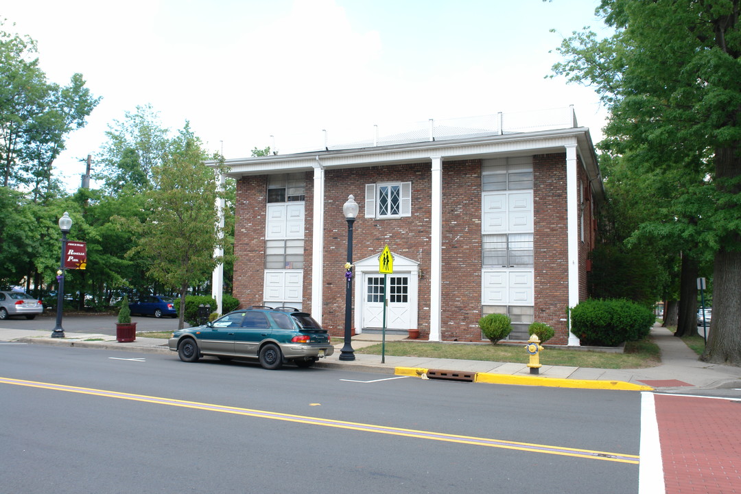 217 Chestnut St in Roselle Park, NJ - Foto de edificio