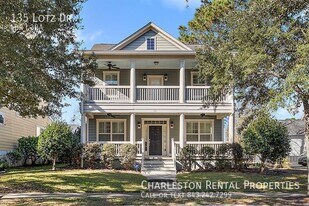 135 Lotz Dr in Summerville, SC - Building Photo