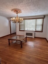 92 Fir St in Valley Stream, NY - Building Photo - Building Photo