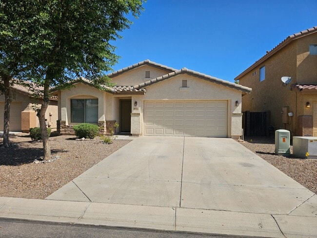 property at 45360 W Woody Rd