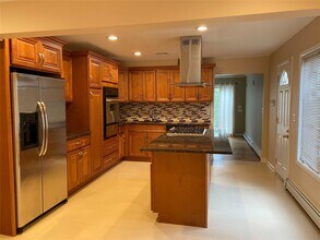45 Inwood Rd in Port Washington, NY - Building Photo - Building Photo