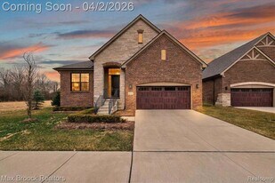43721 Legacy Dr in Sterling Heights, MI - Building Photo