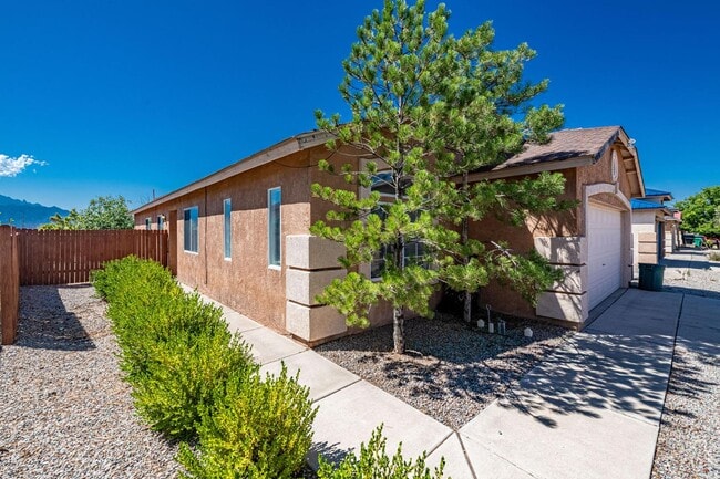 4720 Shepherd Ct NE in Rio Rancho, NM - Building Photo - Building Photo