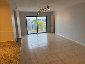 170 Cypress Club Dr in Pompano Beach, FL - Building Photo