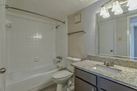 The Waverly Apartments in Dallas, TX - Building Photo - Interior Photo