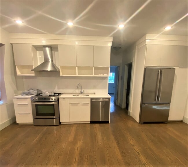 property at 15 Boardman St