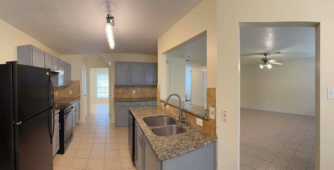 18403 Willow Moss Dr