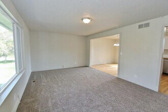 8365 Wyndham Ln in Boise, ID - Building Photo - Building Photo