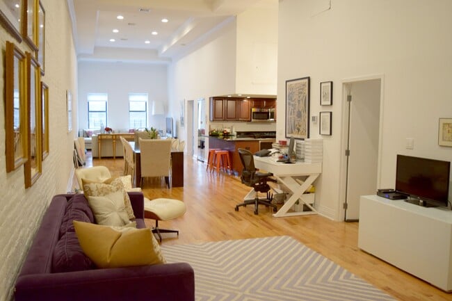 property at 25 Murray St