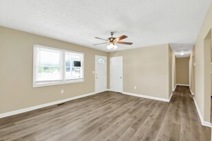 2103 Concord Lake Rd in Kannapolis, NC - Building Photo