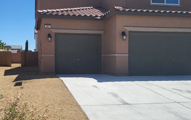 3807 Summit Ave in Pahrump, NV - Building Photo - Building Photo