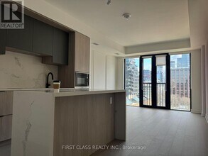 123 Portland St in Toronto, ON - Building Photo - Building Photo