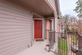 2402 Sycamore Ave in Huntsville, TX - Building Photo - Building Photo