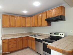 418 Meritta Ave in Beaufort, SC - Building Photo - Building Photo