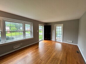 1124 Bridle Ln in Richmond, VA - Building Photo - Building Photo