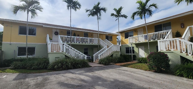 248 NE 12th St in Delray Beach, FL - Foto de edificio - Building Photo