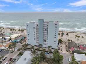 400 N Surf Rd in Hollywood, FL - Building Photo - Building Photo