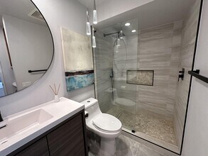 222 N Calle El Segundo in Palm Springs, CA - Foto de edificio - Building Photo
