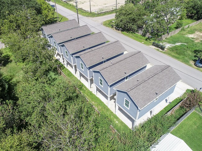 property at 203 6th St