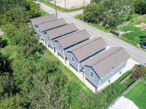 203 6th St in San Leon, TX - Building Photo - Building Photo