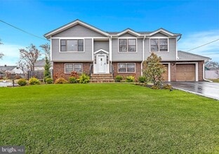 118 Arlington Ave in South Plainfield, NJ - Building Photo - Building Photo