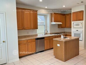 1120 Sunset Lakes Dr in Pearland, TX - Building Photo - Building Photo