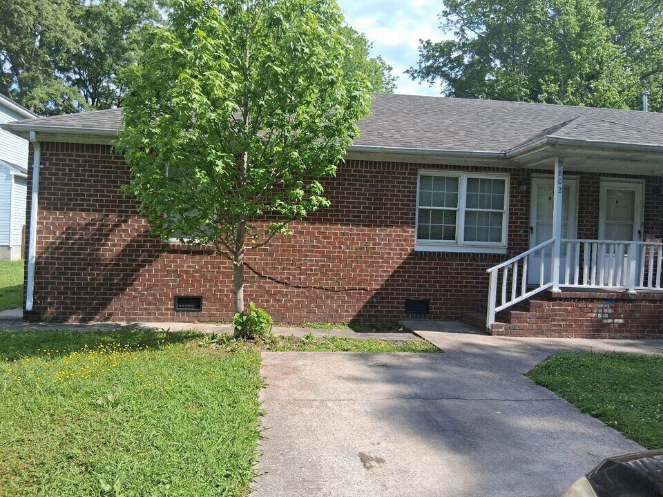 5802 Dunkirk St in Portsmouth, VA - Building Photo