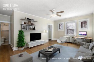 975 N Washington St in Denver, CO - Building Photo