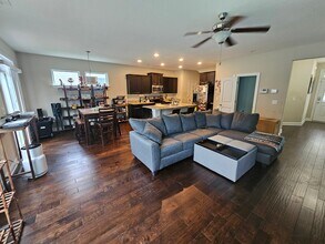 124 Harvest Glen Ln in West Columbia, SC - Building Photo - Building Photo