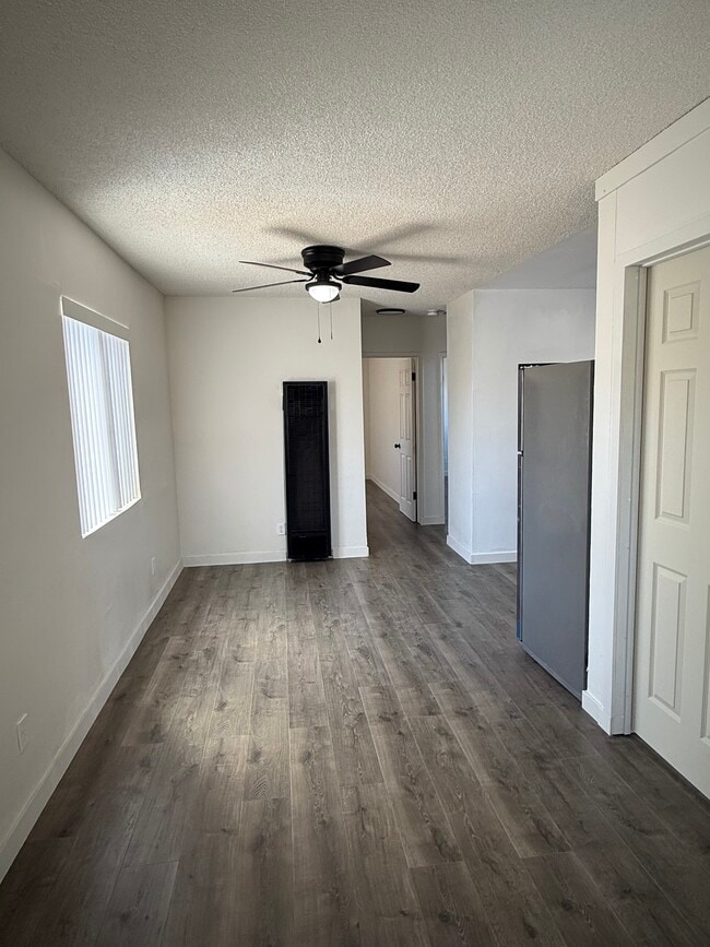 5039 Alhambra Ave, Unit B in Los Angeles, CA - Building Photo - Building Photo