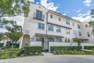 26266 Prima Way in Santa Clarita, CA - Building Photo