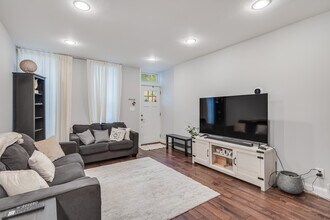 124 N Collington Ave in Baltimore, MD - Building Photo - Building Photo