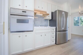 10 Russell Ave in Kentfield, CA - Building Photo - Building Photo