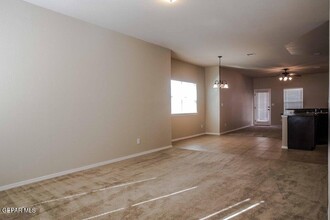 2969 Pino Triste Dr in El Paso, TX - Building Photo - Building Photo