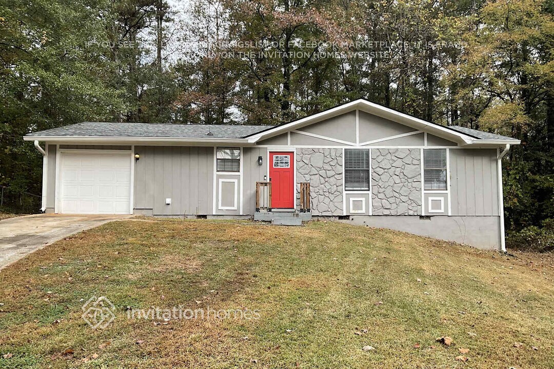 4096 Big Valley Trail in Stone Mountain, GA - Building Photo