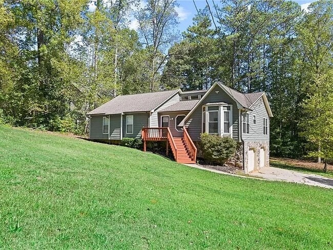 4909 Millen Dr in Mableton, GA - Building Photo - Building Photo