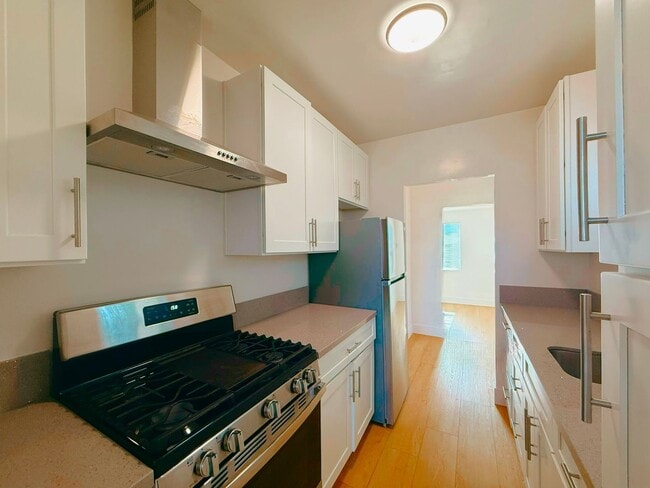 4751 Narragansett Ave in San Diego, CA - Building Photo - Building Photo