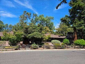 120 Arroyo Way in San Jose, CA - Building Photo