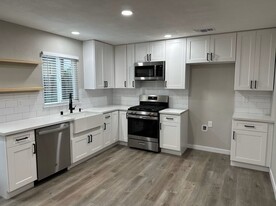 2456 Pinnacles Dr, Unit 3 Bed 2 bath Apartamentos