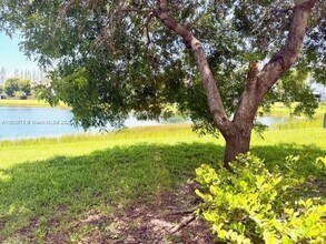 2938 SE 15th Terrace in Homestead, FL - Building Photo - Building Photo
