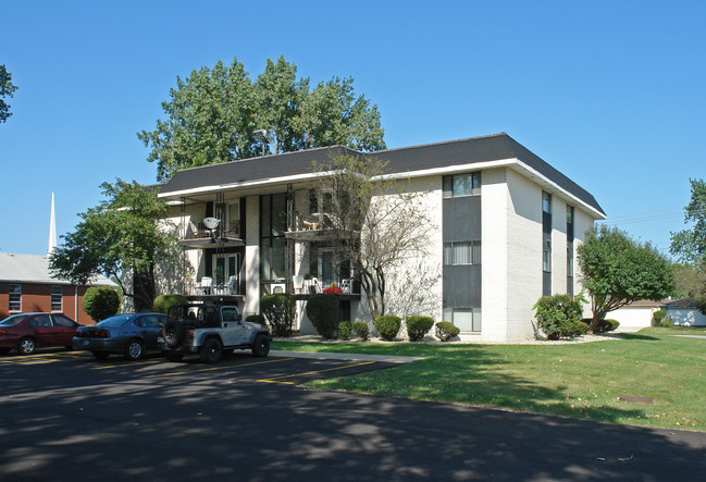 9744 5th St in Highland, IN - Foto de edificio - Building Photo