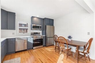 31 Washington St in Warren, RI - Building Photo - Building Photo