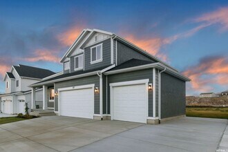 157 E Shorewood Dr in Saratoga Springs, UT - Building Photo - Building Photo