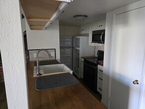 2627 Spinnaker Ave in Port Hueneme, CA - Building Photo - Building Photo